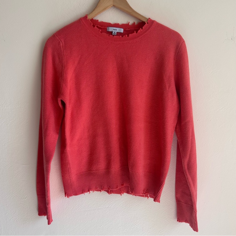 FATE Distressed Frayed Hem Crewneck Sweater in Coral Pink - Grunge - Size M